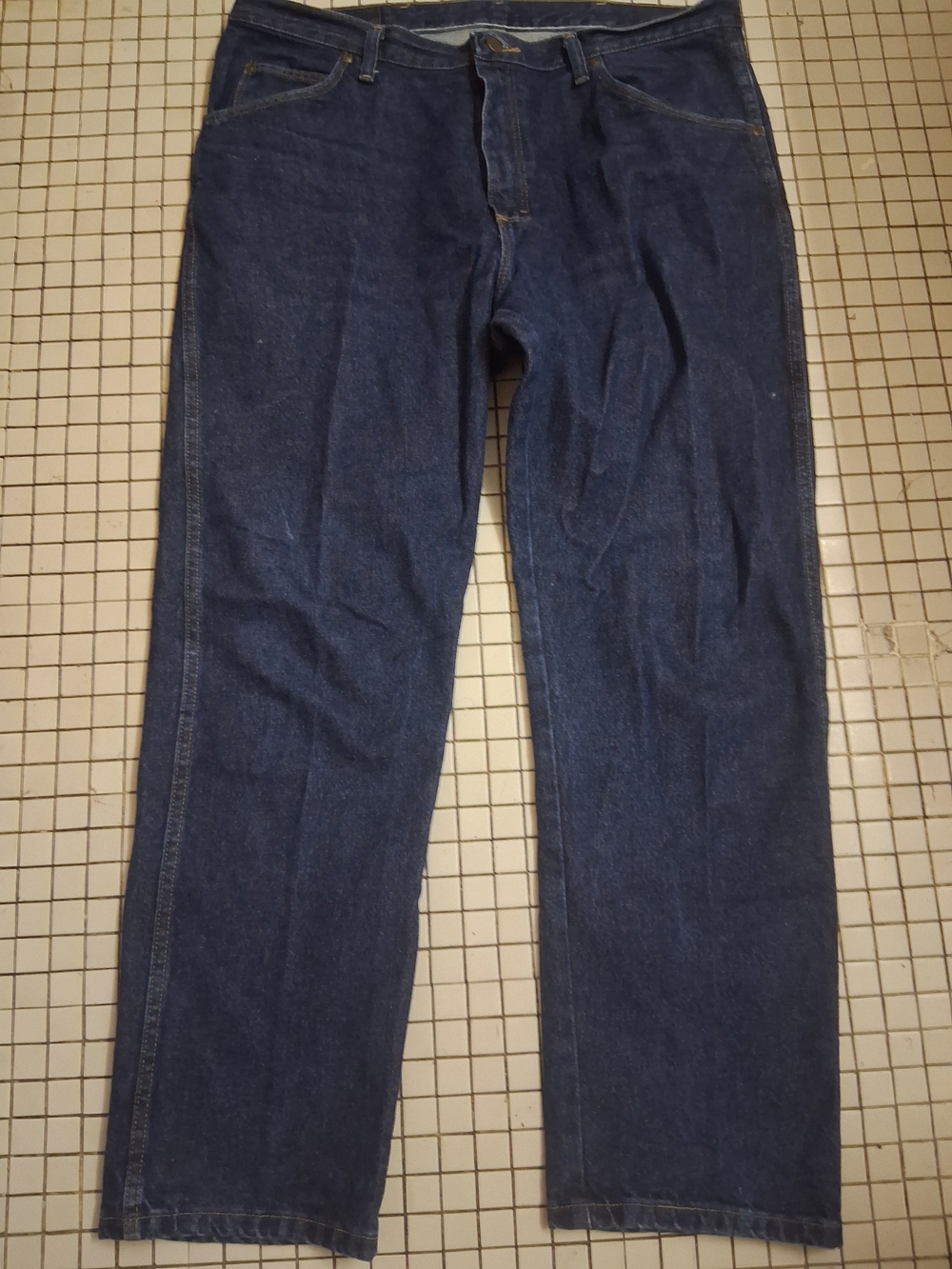 Wrangler Men's Dark Indigo Relaxed Jeans